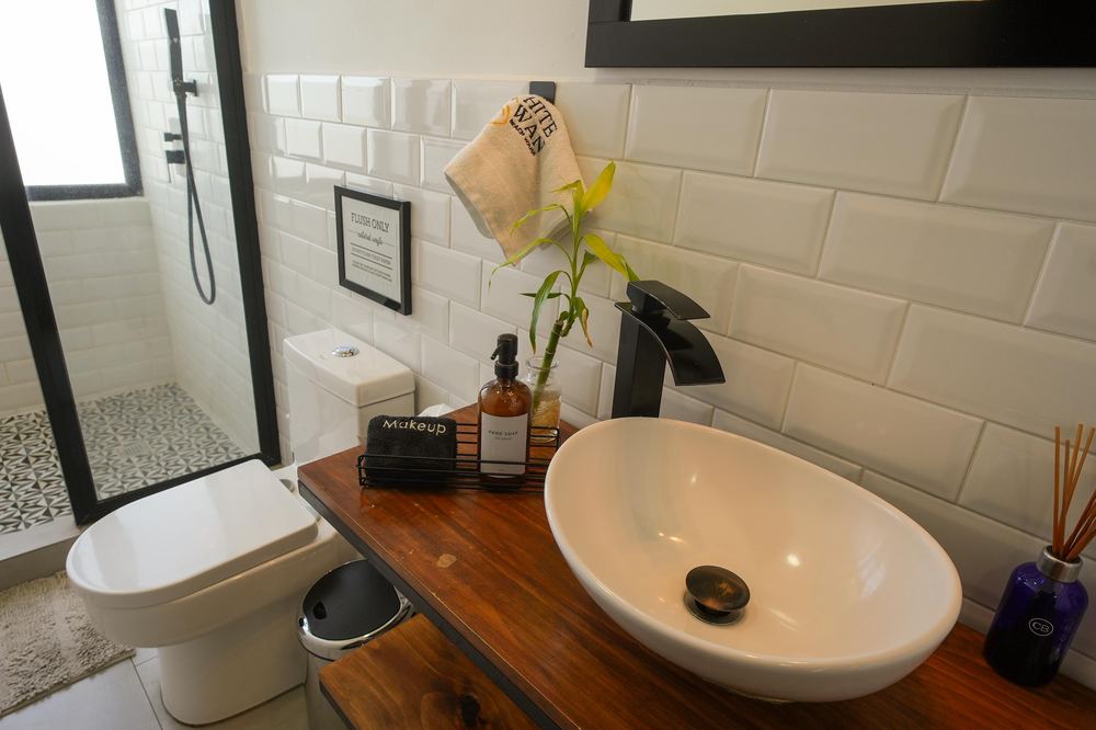 Modern bathroom